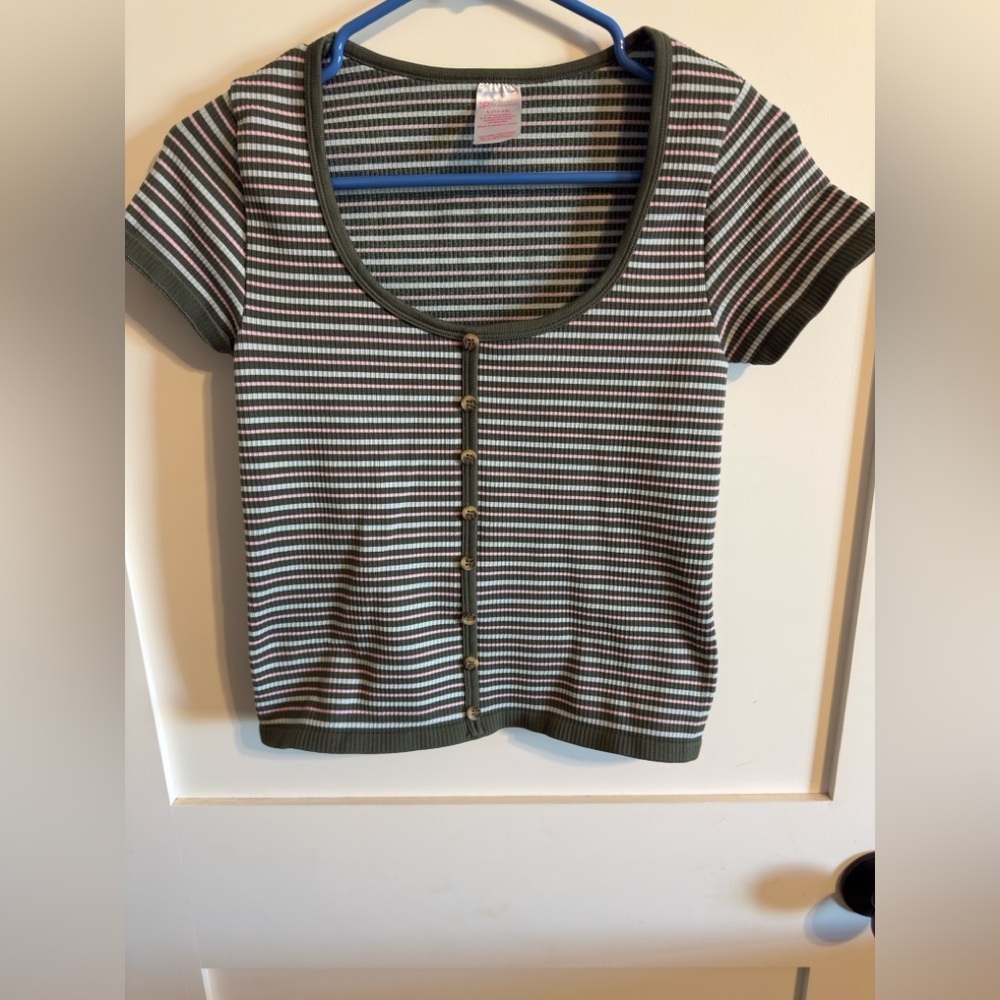 No Boundaries Olive Green Striped Short Sleeve Button Front Top